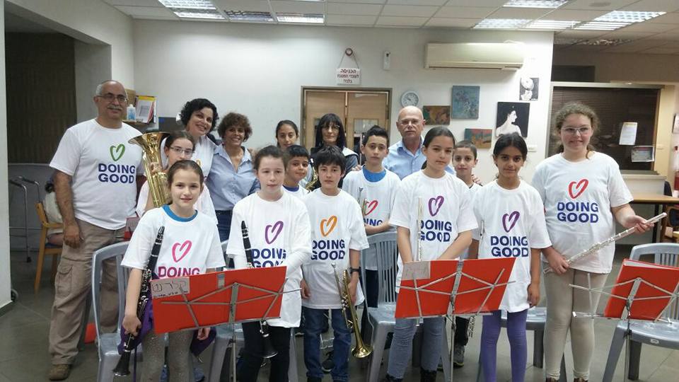 יום המעשים הטובים בפרדסיה